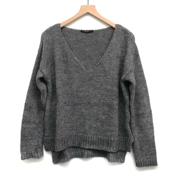 Brandy Melville Sweaters - Brandy Melville Gray Knit Sweater - One Size
